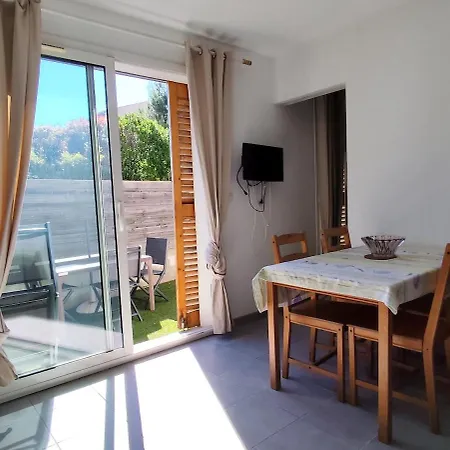 Jolie T2 Avec A Proximite Apartmán