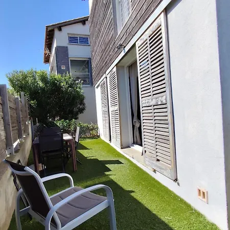 Jolie T2 Avec A Proximite דירה