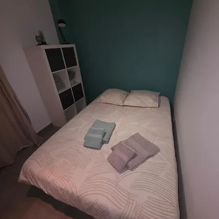 Jolie T2 Avec A Proximite شقة
